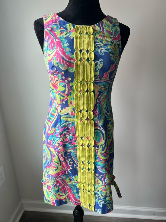 Lilly Pulitzer Dresses & Skirts - Lilly Pulitzer Neon Paisley Sheath Dress in Blue and Yellow - 2